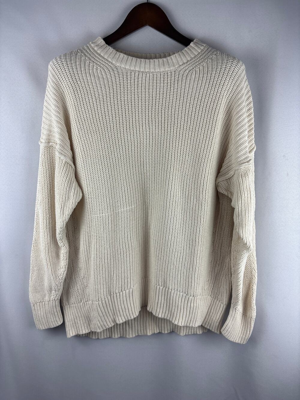Women’s American Eagle Medium Cream Knit Crewneck Sweater